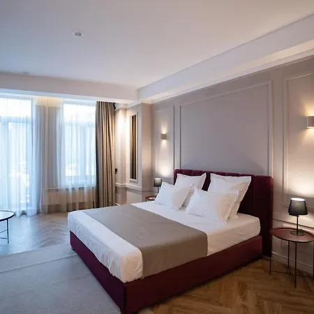 Alnis Boutique Hotel 4*